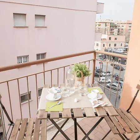 Apartament Roma's Tuscolana *