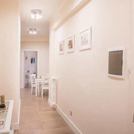 Roma's Tuscolana Apartment